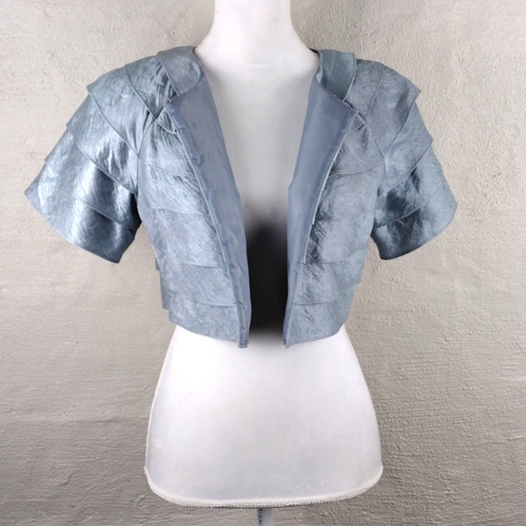 Eliza J. Silver Peter Pan Ruffle Collar Short Sleeve Clasp Front Bolero Jacket - Picture 3 of 9